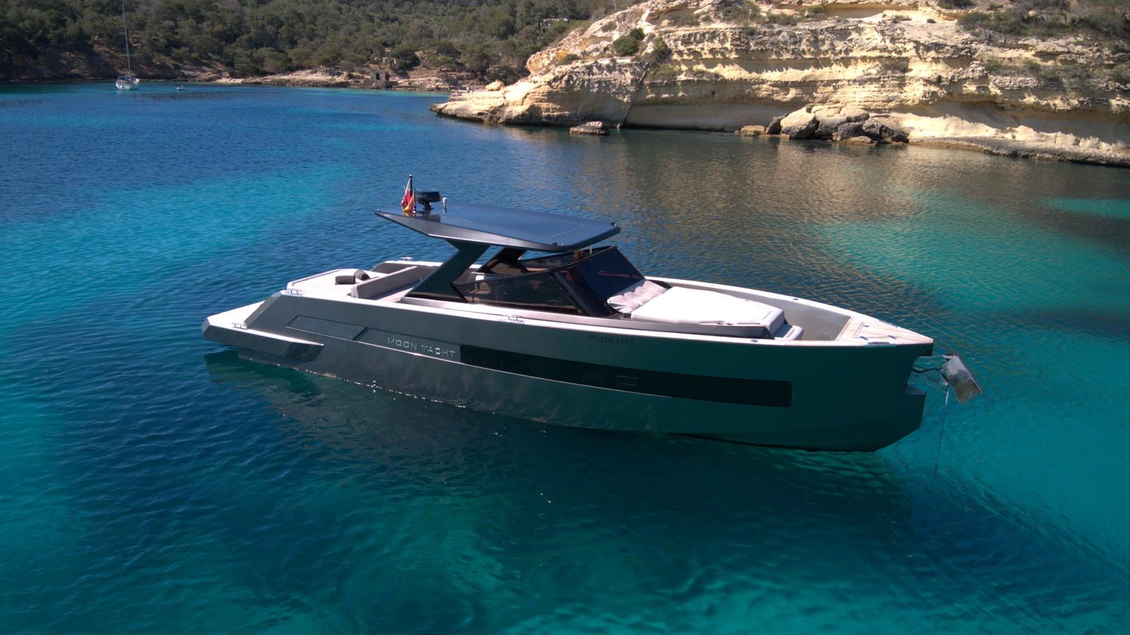 2025 Moon 45 Sportsline