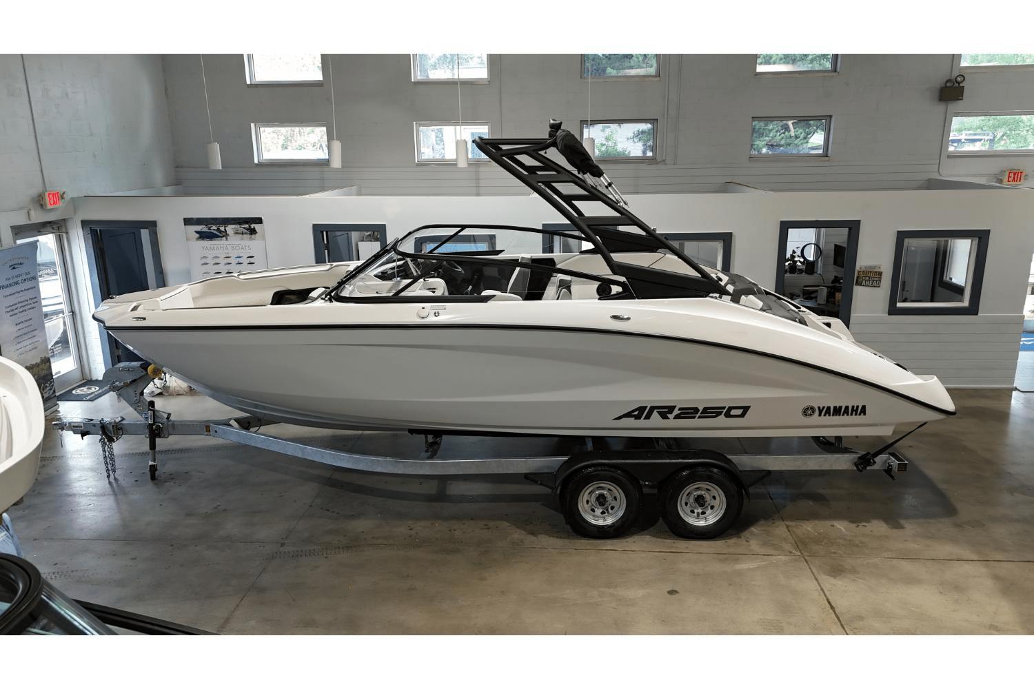 2025 Yamaha Boats 255XE, Cornelius North Carolina