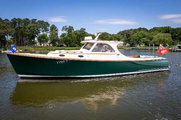 1997 Hinckley Picnic Boat Classic