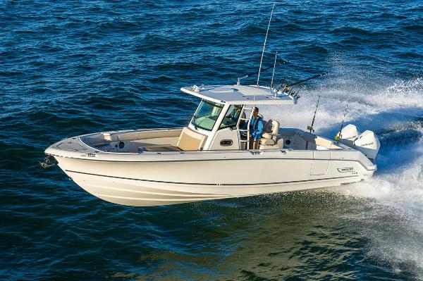 2025 Boston Whaler 330 Outrage