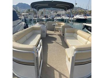 1995 Harris Harris Sunliner 220