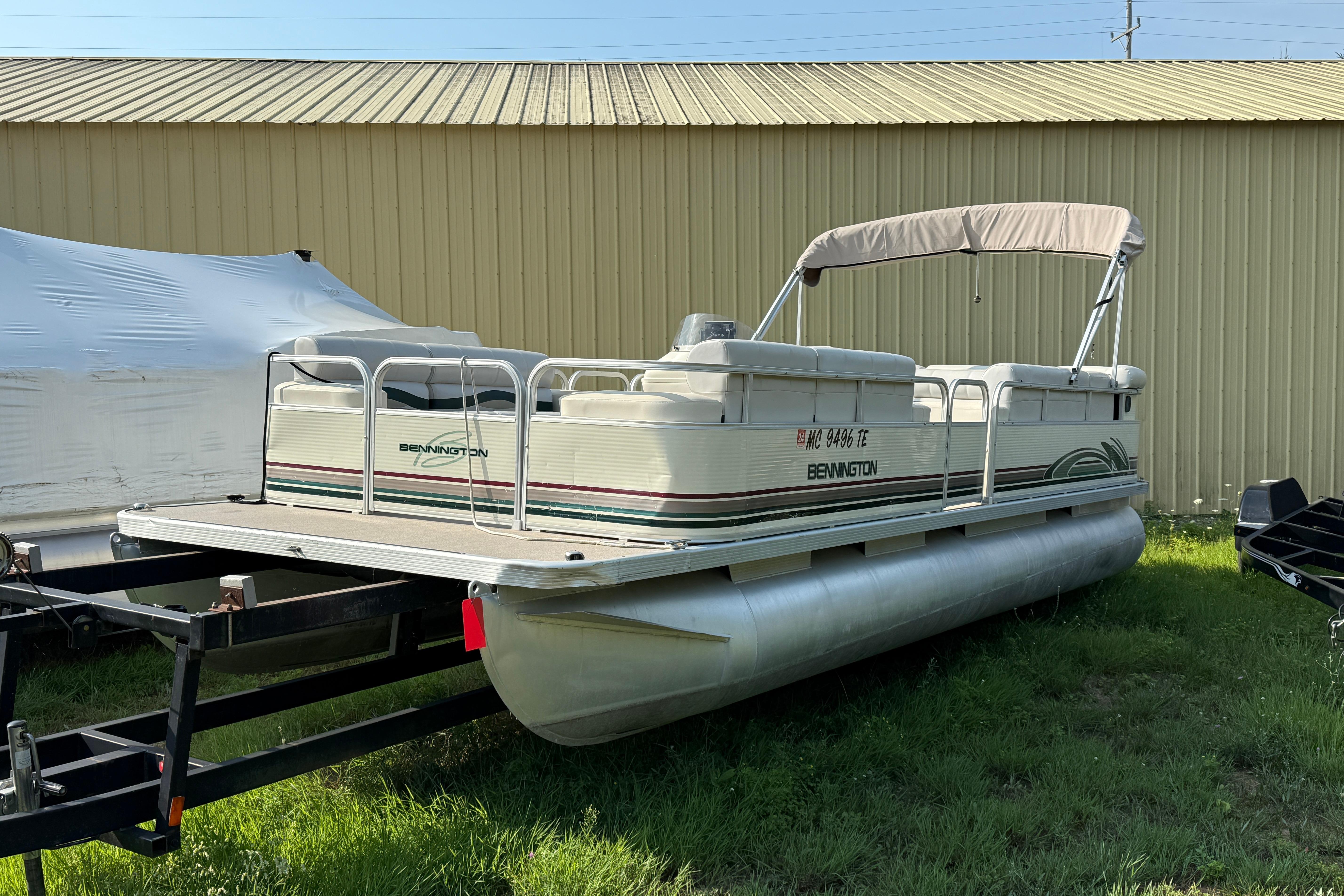 1999 Bennington twin-toon