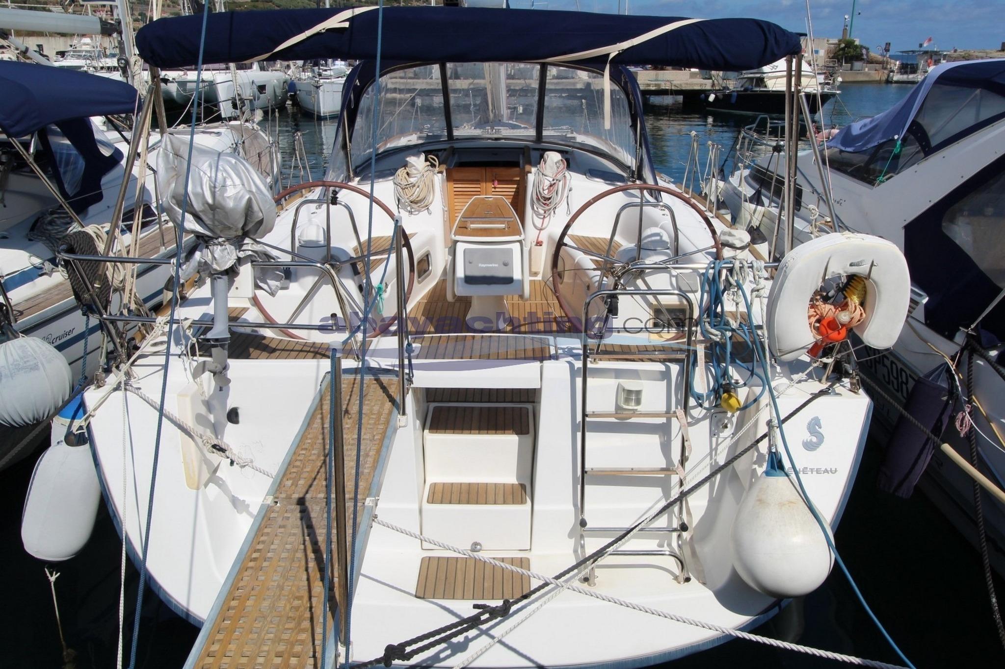 Beneteau Oceanis 43 2007 Beneteau Oceanis 43 sailboat docked at marina, rear view.