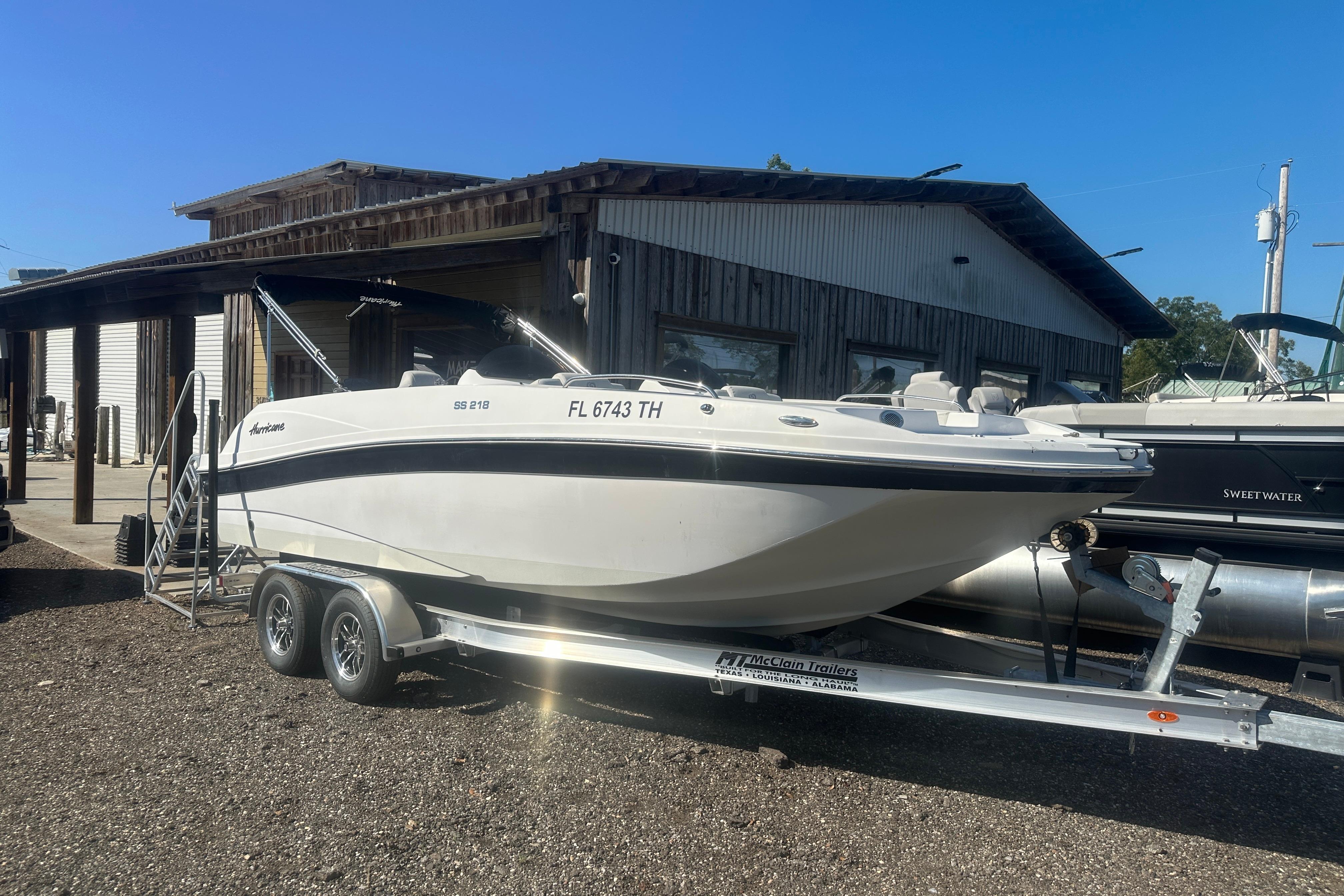 2022 Hurricane Sundeck Sport 218 OB