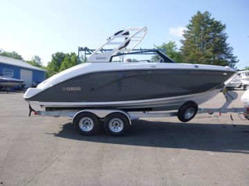 2025 Yamaha Boats 222SD