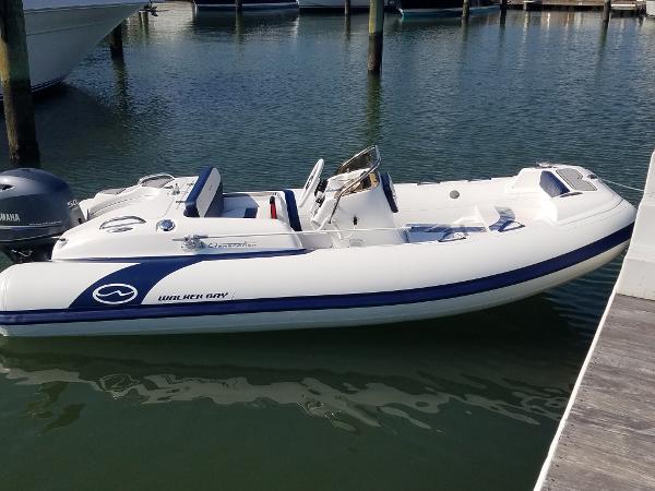 2025 Walker Bay Generation 400 DLX