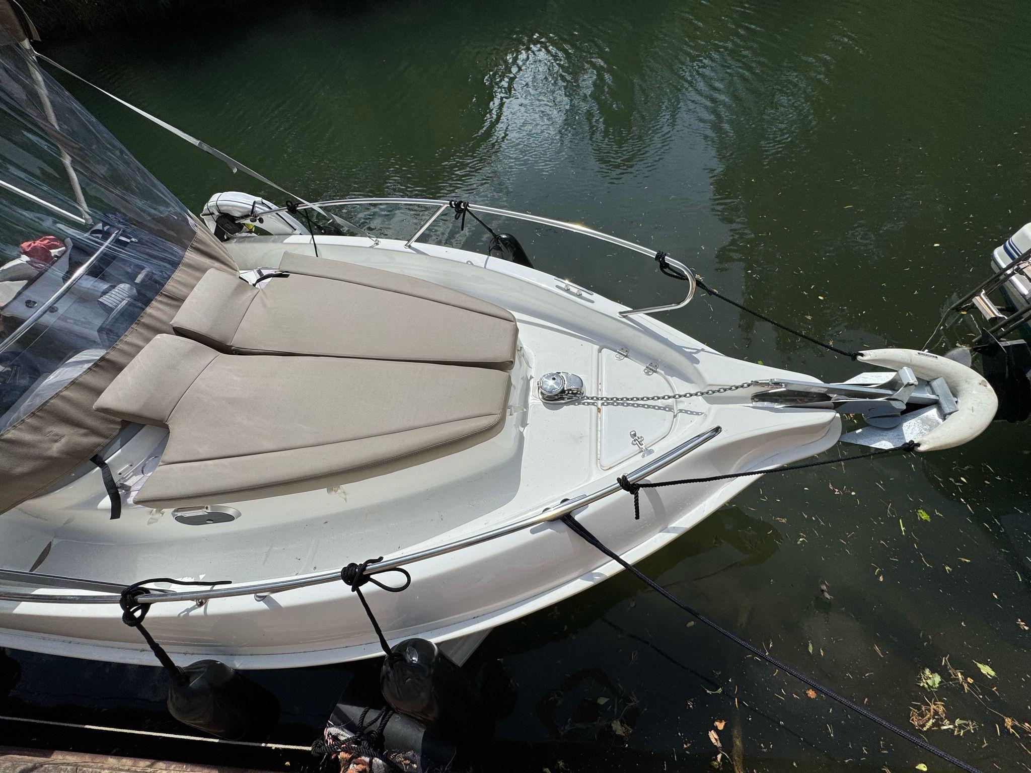 2013 B2 Marine CAP FERRET 572 CRUISER