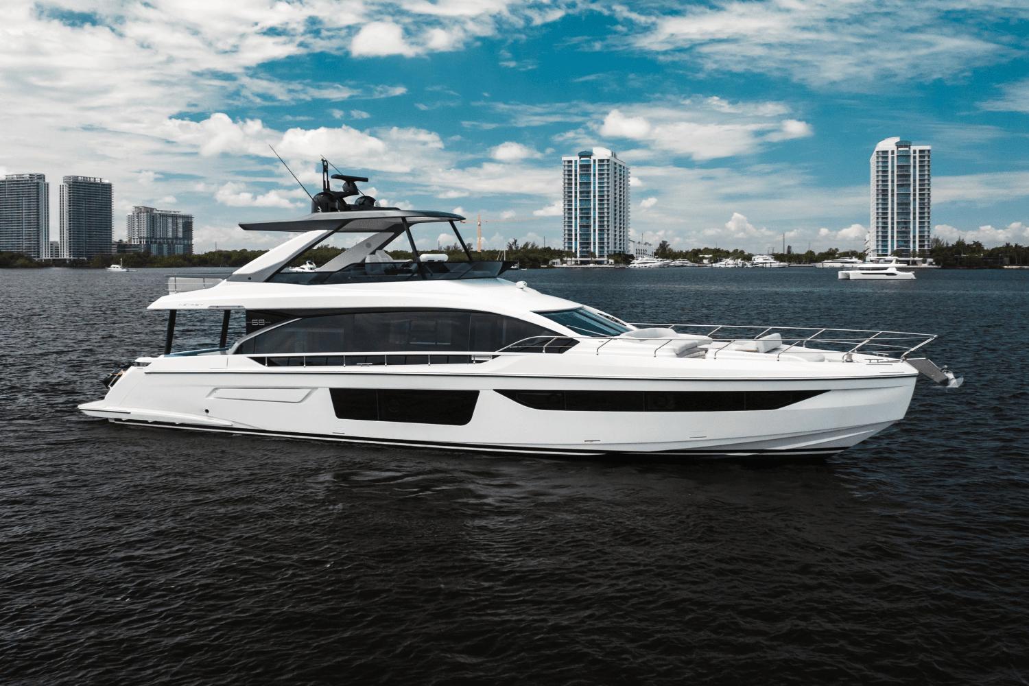 Azimut 68 Plus