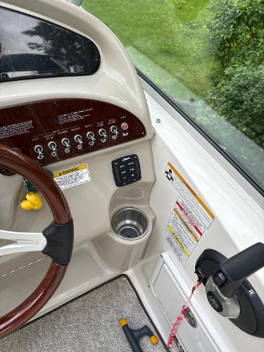 2013 Sea Ray 240 Sundancer