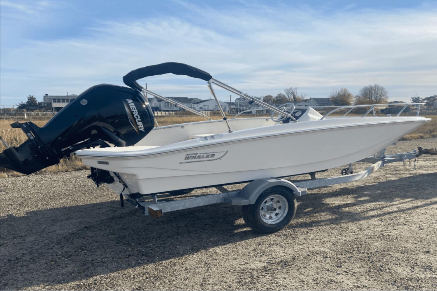 Boston Whaler 16 Ventura W /Bow rail Trailerable fishing Boat