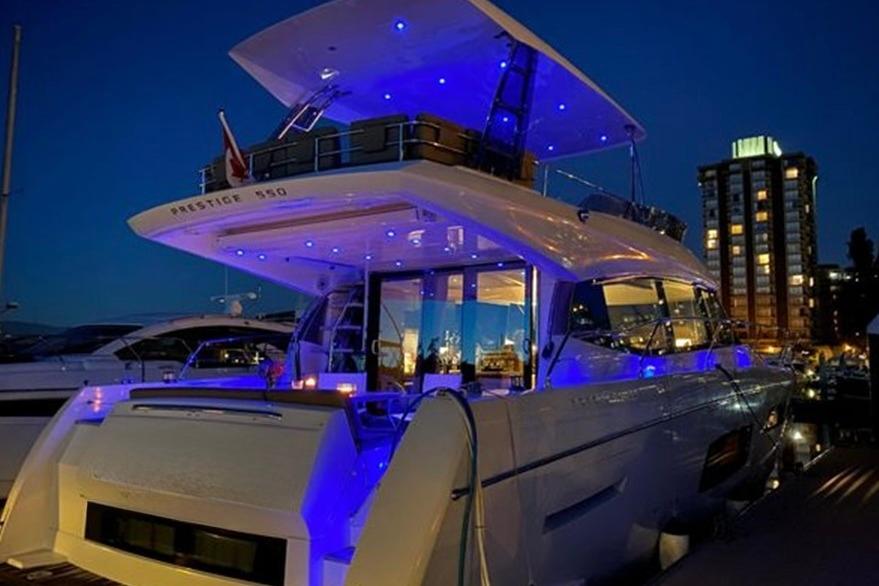 2016 Prestige 550