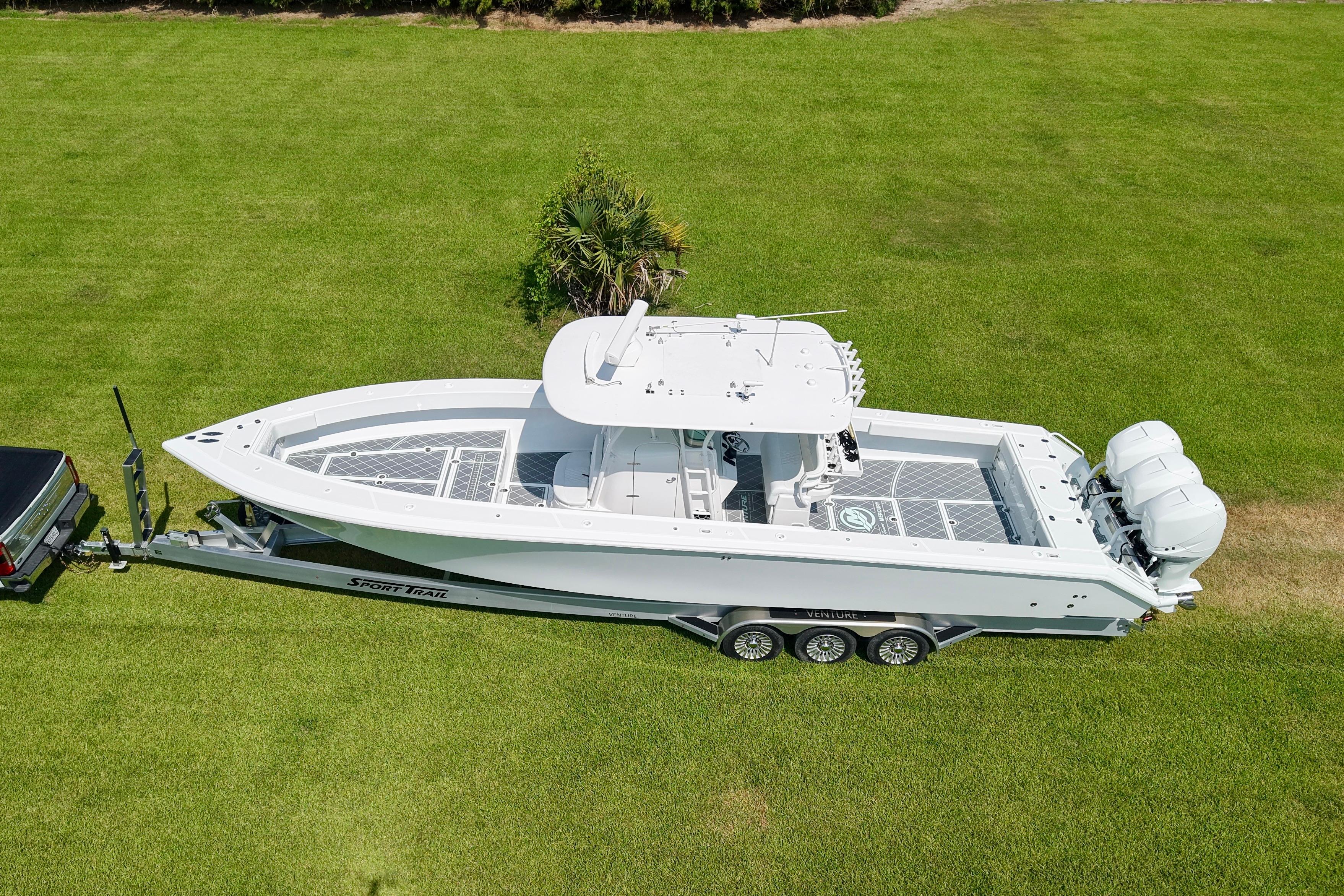 2005 Venture 39 Open