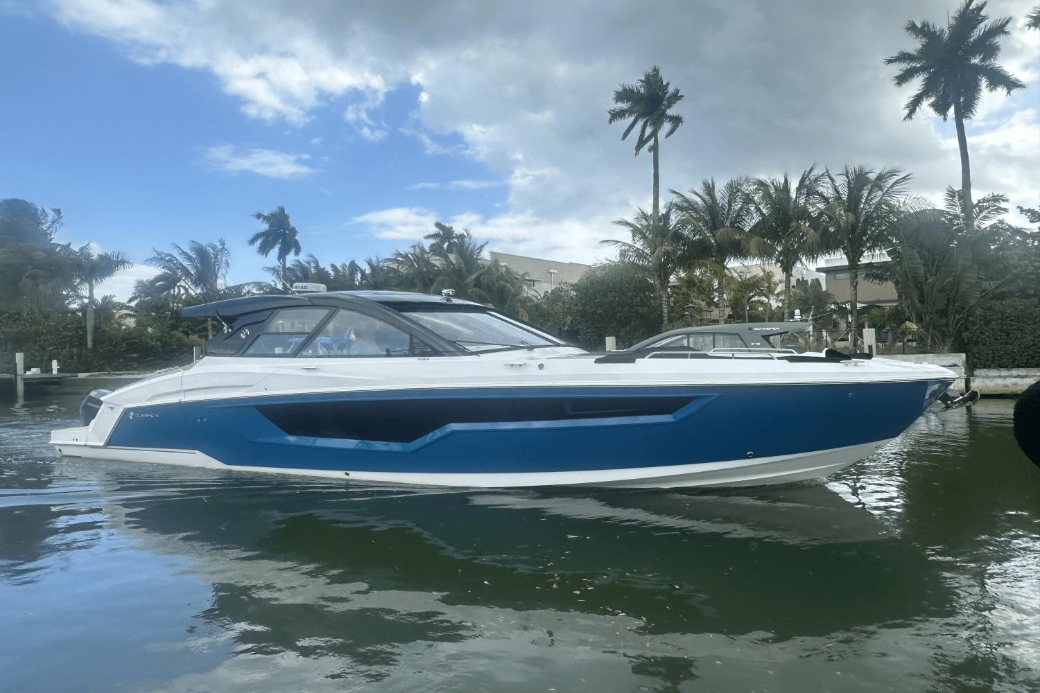 Cruisers Yachts 50 GLS Outboard