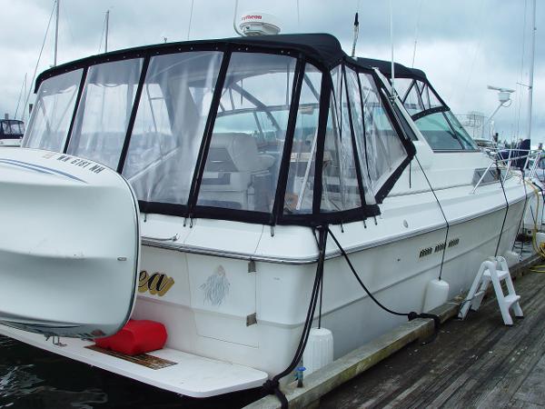 1989 Sea Ray 390 Express Cruiser