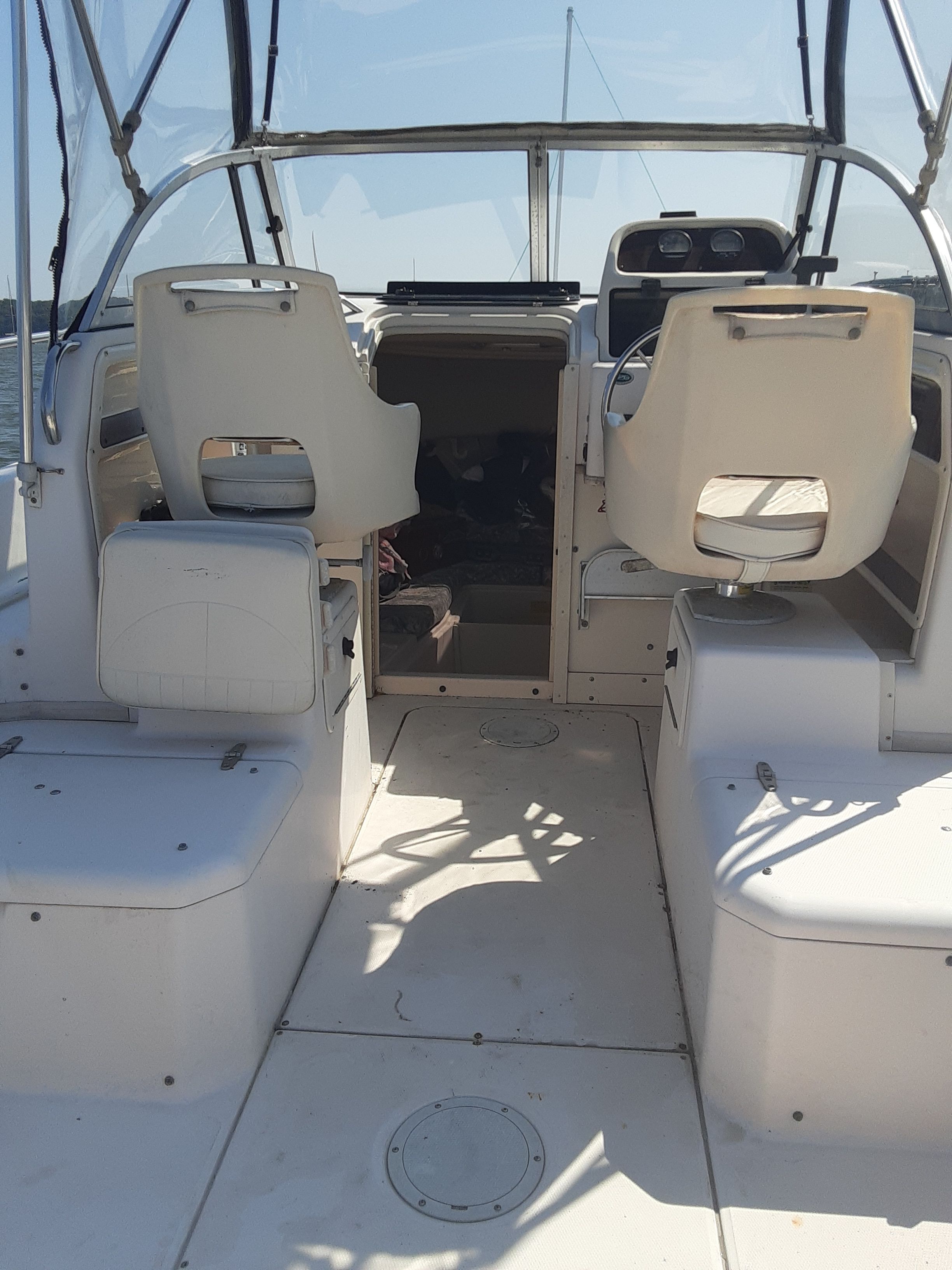 2000 Grady-White Seafarer 226