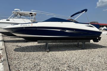 2017 Sea Ray SDX 220