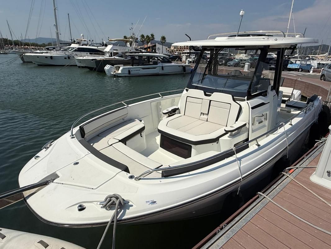 2023 Jeanneau CAP CAMARAT 10.5 CC