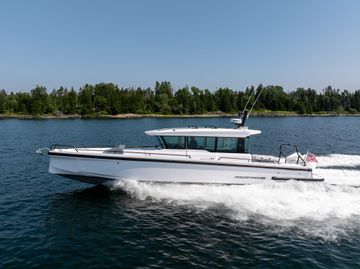 2025 Axopar Cross Cabin