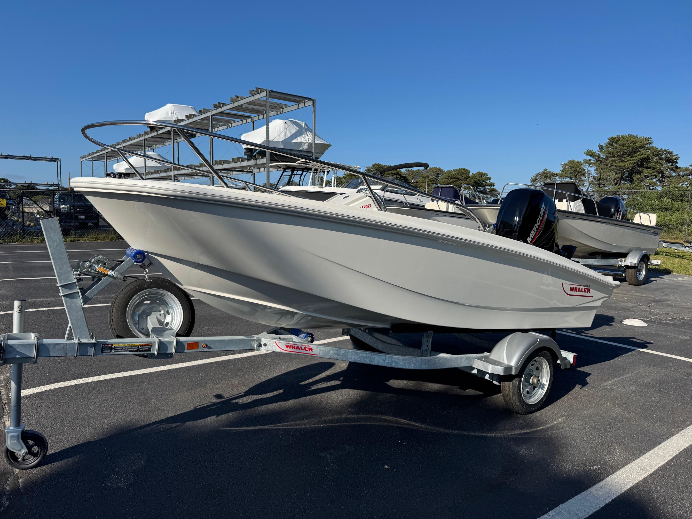 2025 Boston Whaler 130 Super Sport