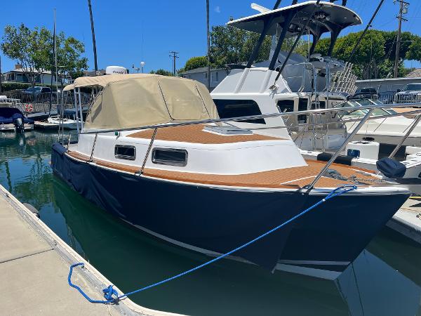 2001 Legacy Yachts 28 Express