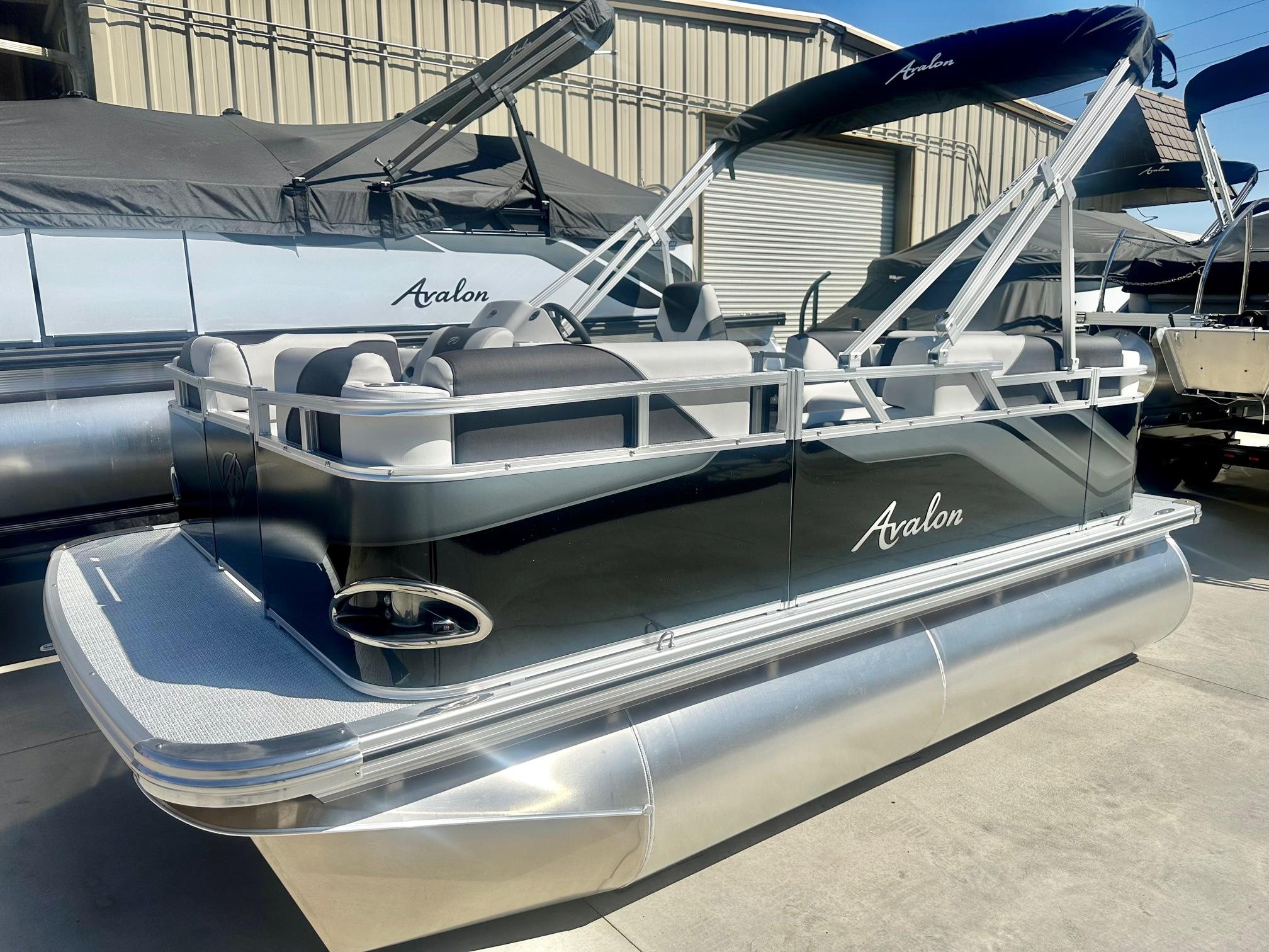 2024 Avalon 15' Electric Venture Cruise w/ 6.0 Torqueedo!