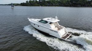 Tiara Yachts 4300 Sovran
