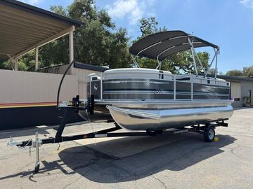 2025 South Bay 18CR SE S Cruise