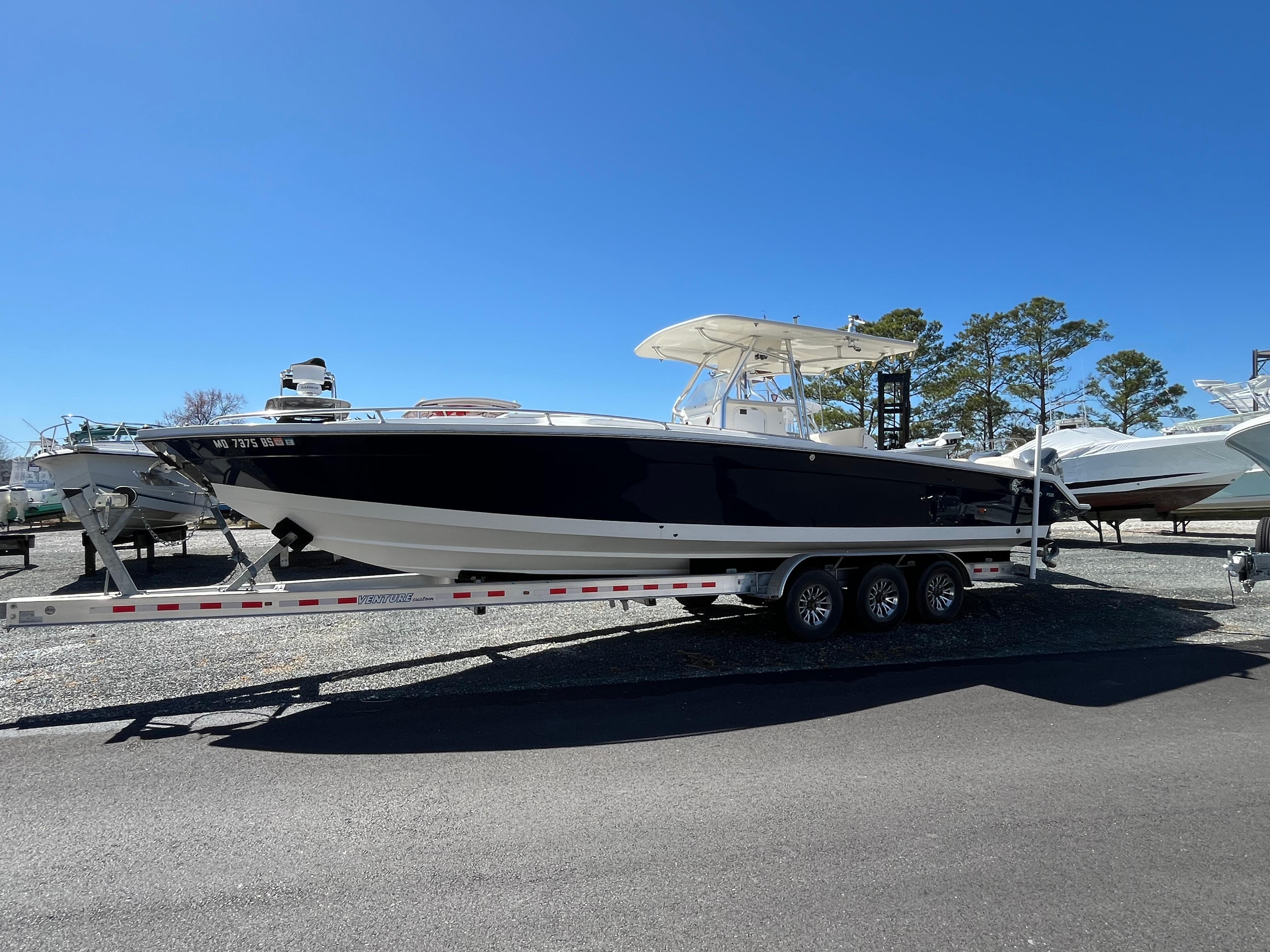 2004 Marlago Fs 35 Center Console Cuddy
