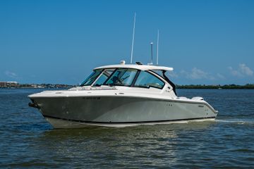 2021 Pursuit DC 326 Dual Console