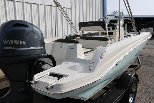 Used 2004 Stingray Boat Co 240 CS in Île-aux-Noix - Marine 360