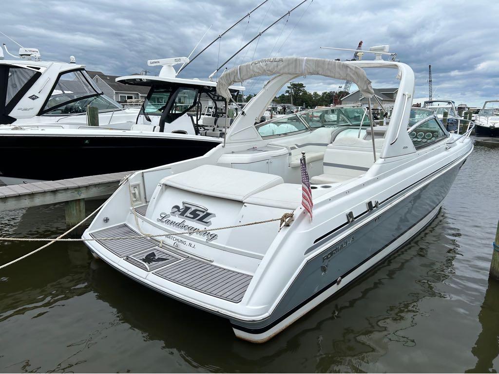 2004 Formula 330 SS