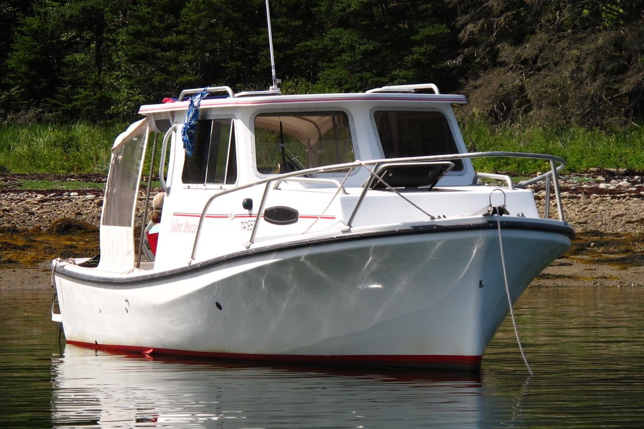 2002 Magna Marine Pilot House Sport 25
