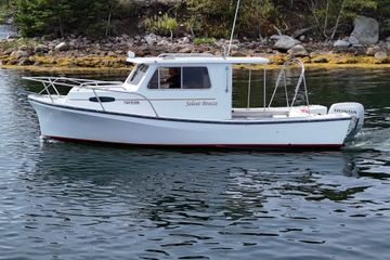 2002 Magna Marine Pilot House Sport 25