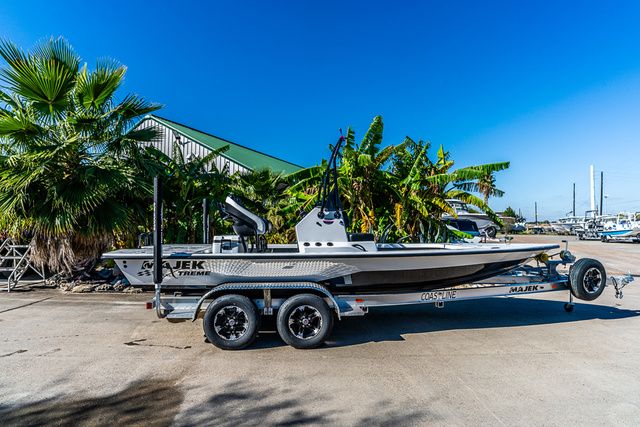 2026 Majek 22 XTREME