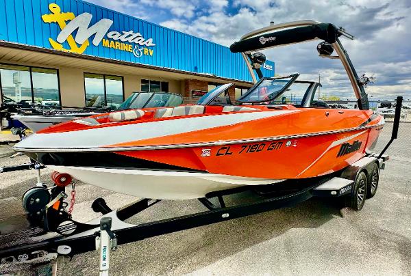 Malibu Wakesetter 21 VLX 2020 Malibu 21VLX boat in vibrant orange at Mattas Marine & RV dealership.