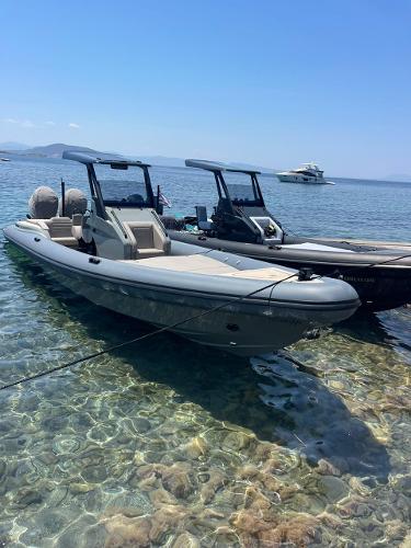 2024 Rock Marine 30