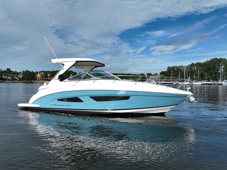2019 Regal 33 Express