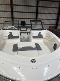 2024 Bayliner VR4 Bowrider OB