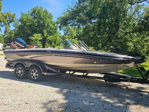 2010 Ranger 211 Reata