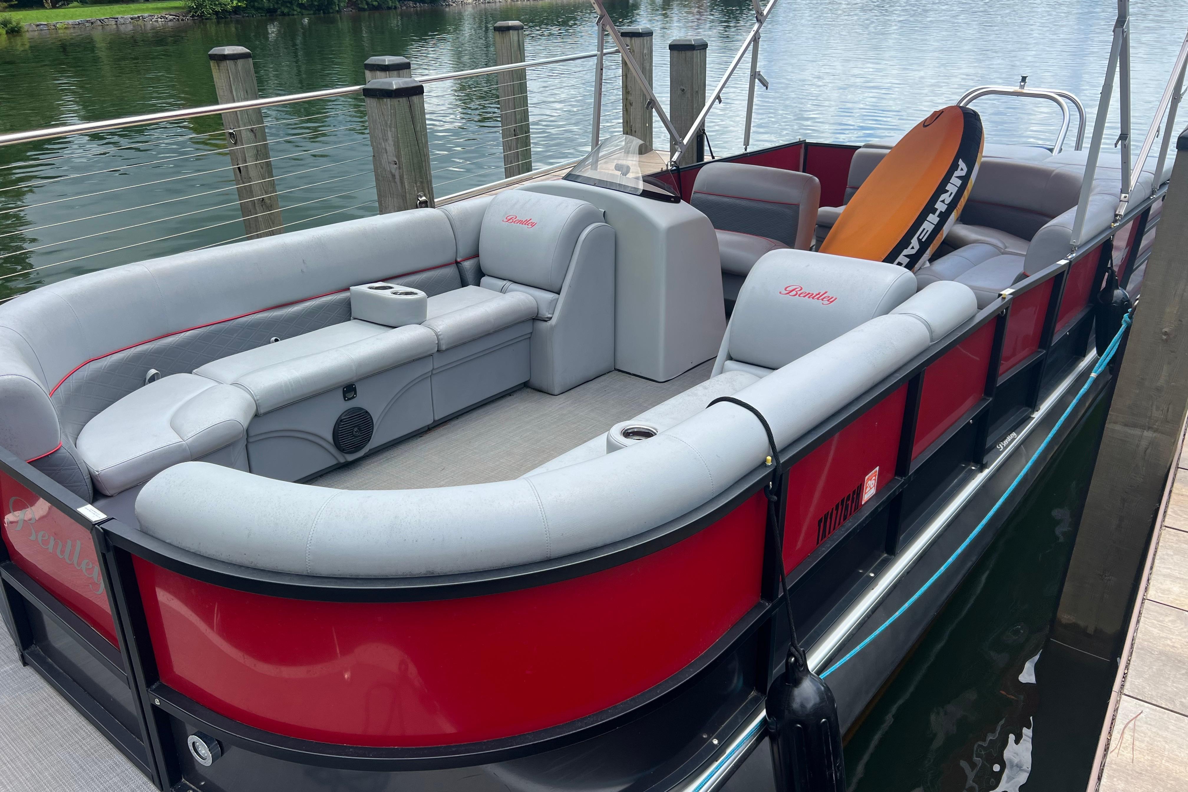 2019 Bentley Pontoons 243 cruise