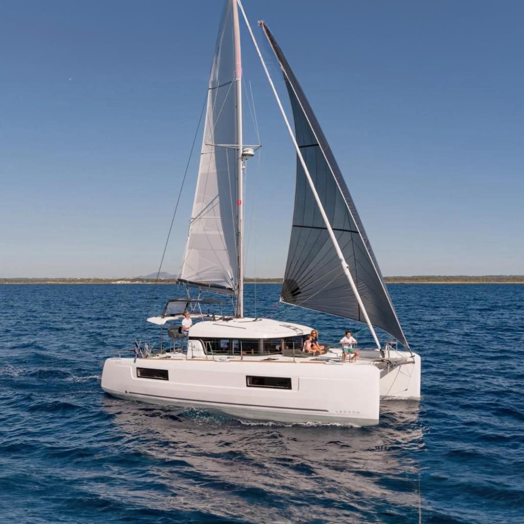 2019 Lagoon 40
