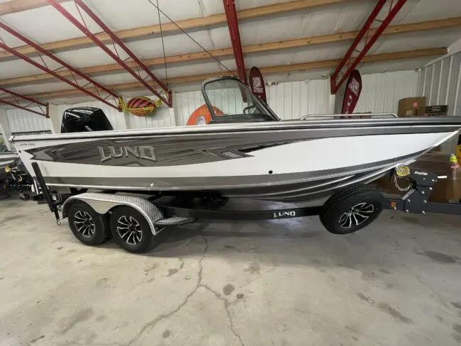 2025 Lund 1975 Tyee
