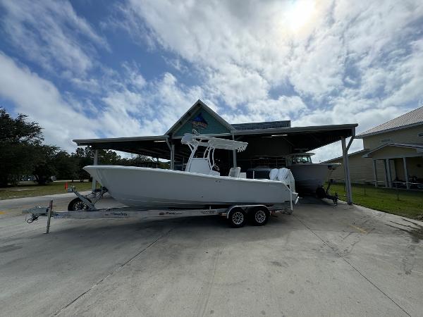 2024 Front Runner 26 Center Console
