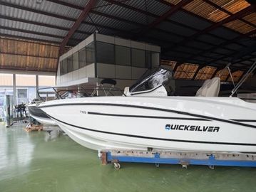 2025 Quicksilver 705 open