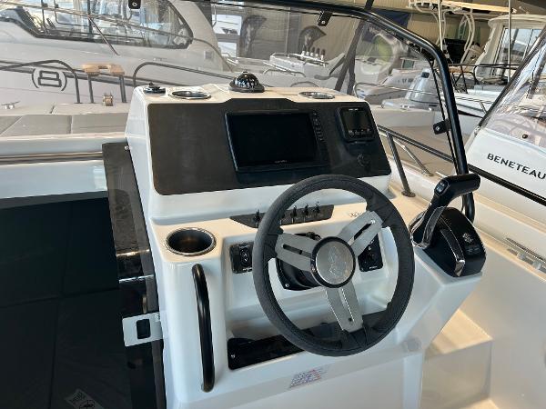 2025 Beneteau FLYER 8 SUN DECK