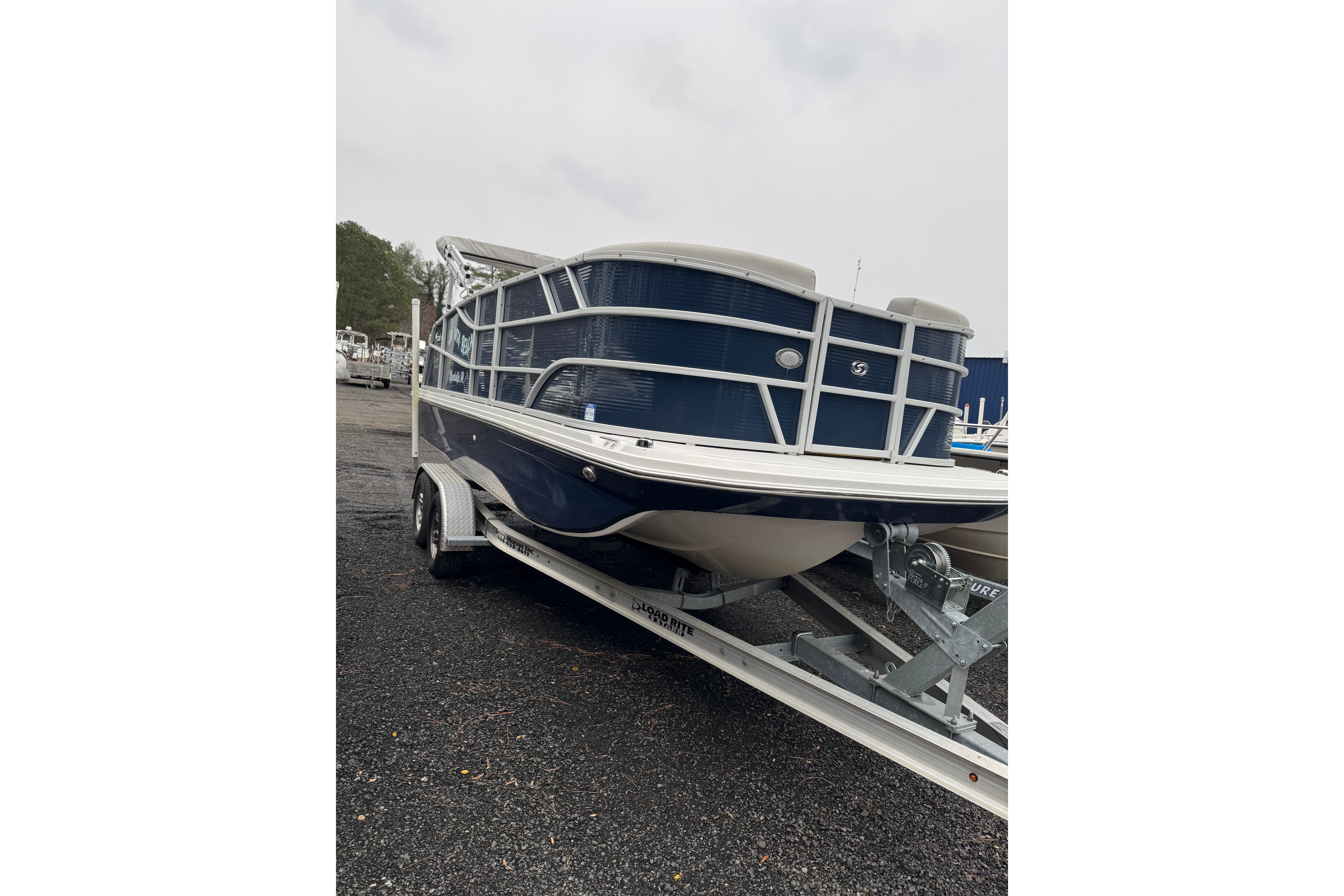 2022 Hurricane FunDeck 1960 RE