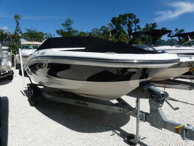 2017 Sea Ray SPX 190 Outboard