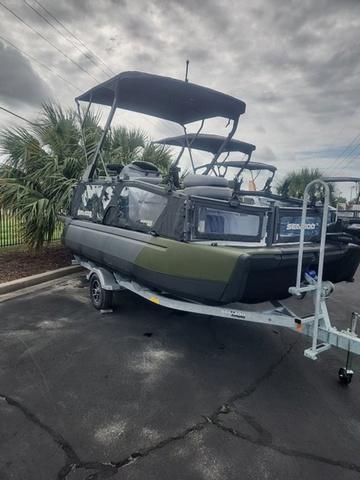 2025 Sea-Doo Switch™ Fish 18 - 230 Hp Galvanized