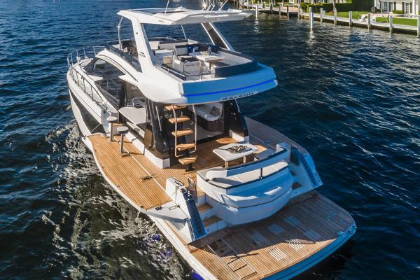 Galeon 500 Fly Manufacturer Provided Image