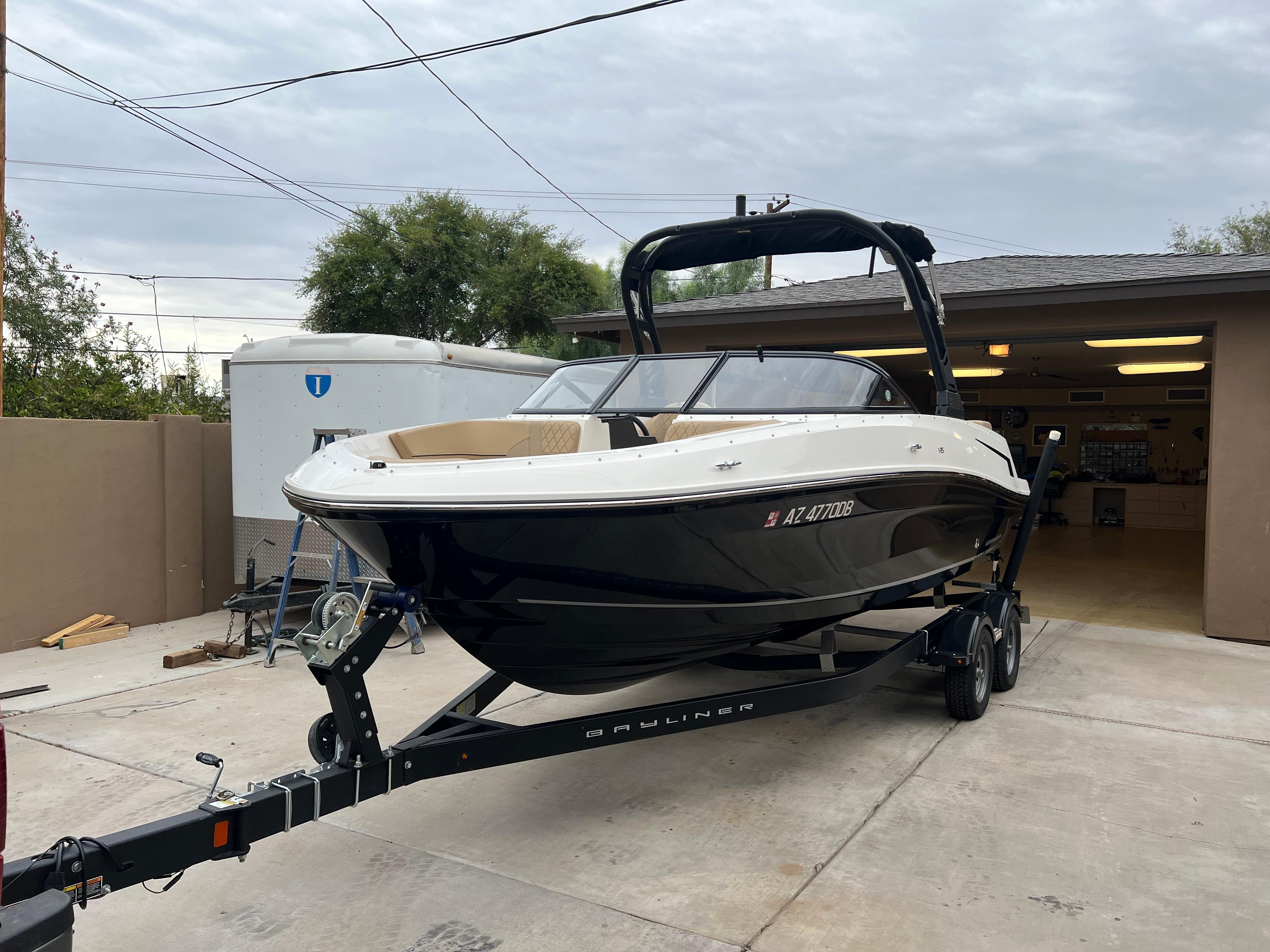 2022 Bayliner VR5